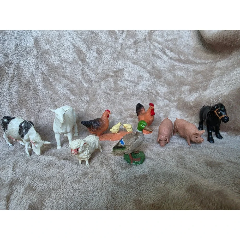 Vintage Plastic Farm Animal Figurines Lot Cow Horse Pig Sheep Rooster Duck Toy
